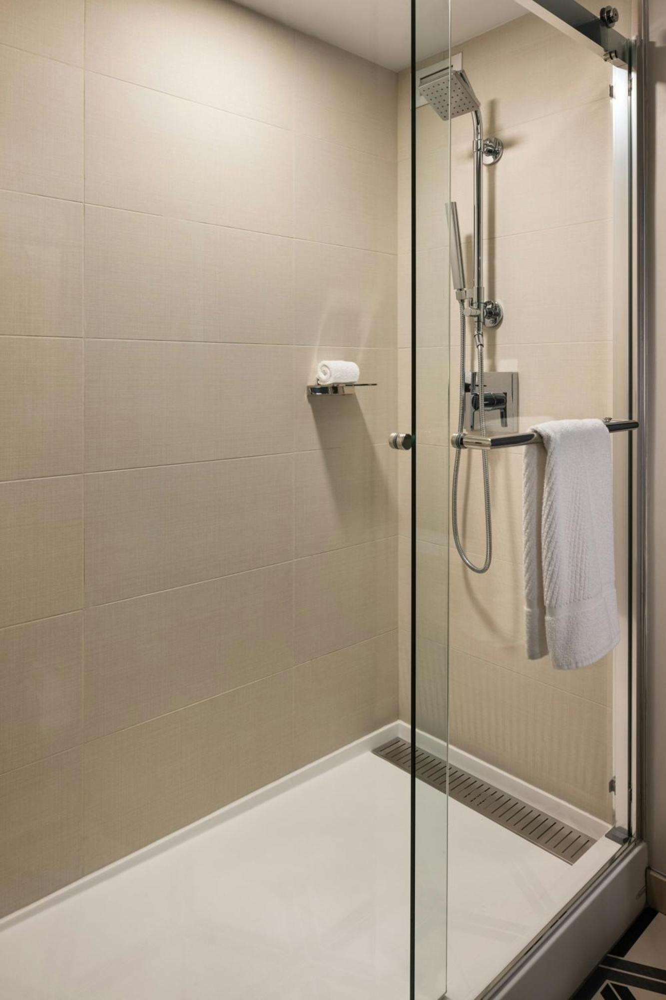 Oshkosh Marriott Waterfront Hotel & Convention Center Екстер'єр фото