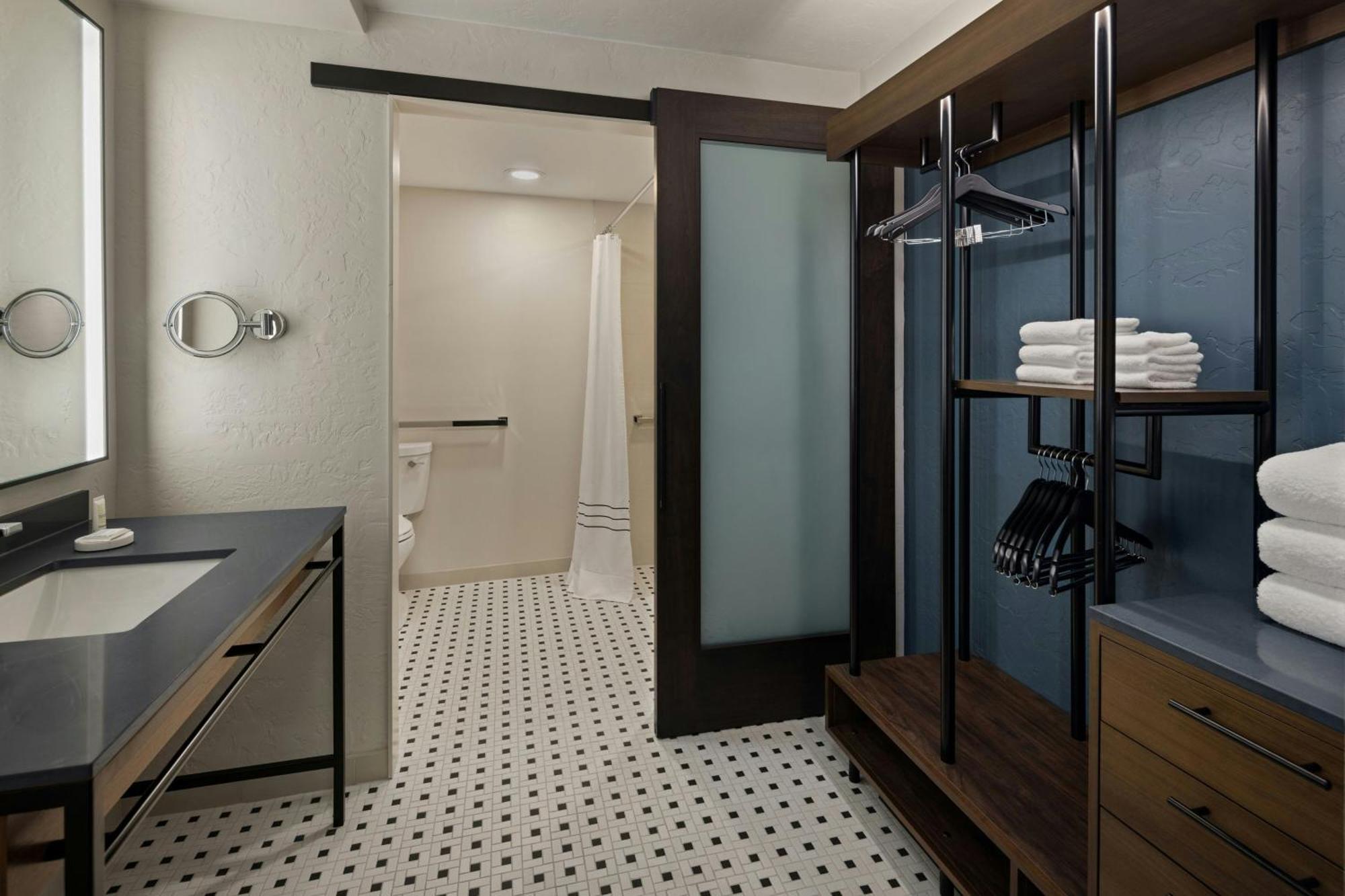 Oshkosh Marriott Waterfront Hotel & Convention Center Екстер'єр фото